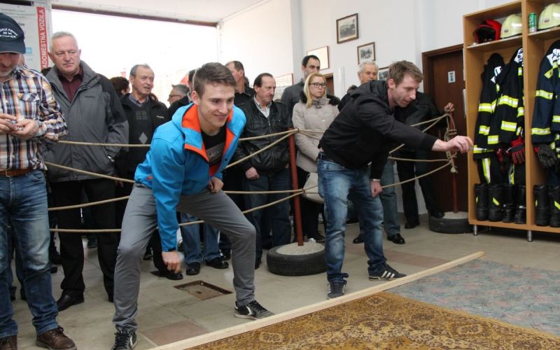 sekanje_pirhov01.jpg