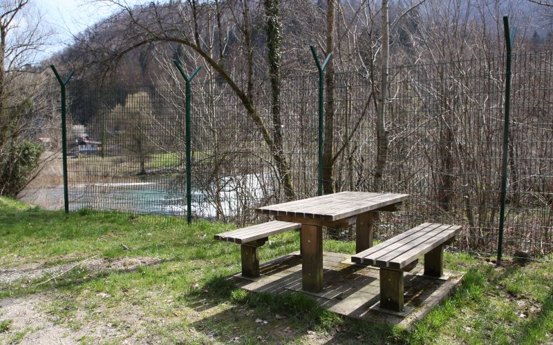 Ograja ob Kolpi prijeten piknik prostor