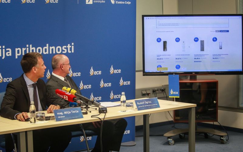 Mitja Terče in Rudolf Ogrinc predstavljata novo spletno trgovino (Foto Ernad Ihtijarević).jpg
