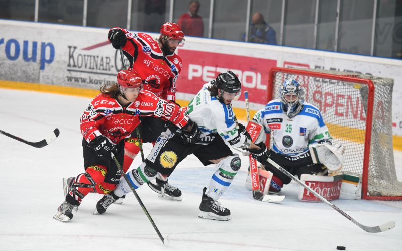 hokej jesenice-olimpija 2 ap.jpg