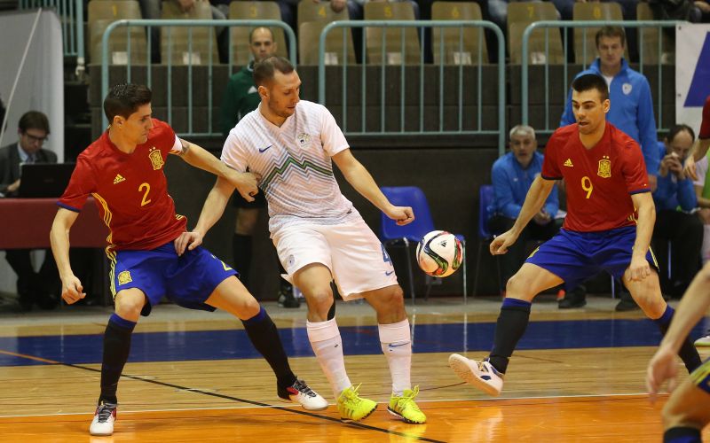 futsal slovenija-spanija dw.jpg