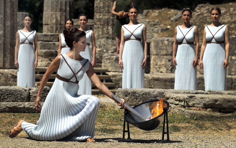 ogenj olympia.jpg