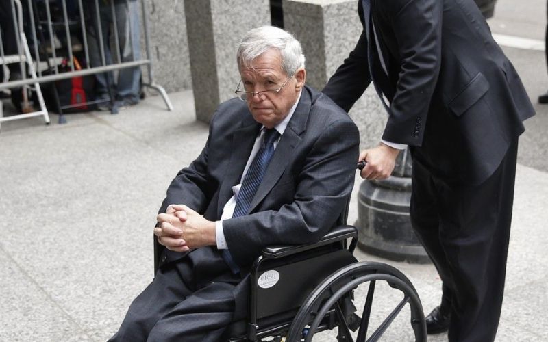 Dennis_Hastert.jpg