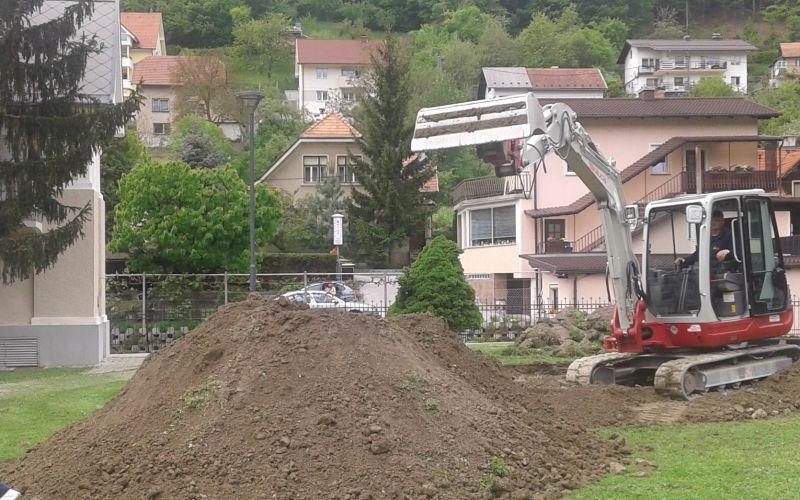 trbovlje mestni park 2.jpg