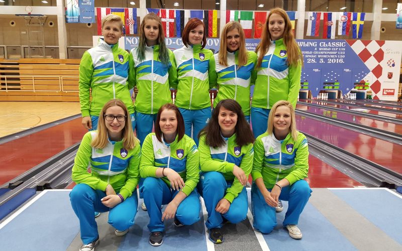 kegljanje reprezentanca mlajse clanice.jpg