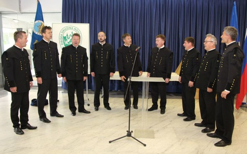 ribiska_druzina01.jpg
