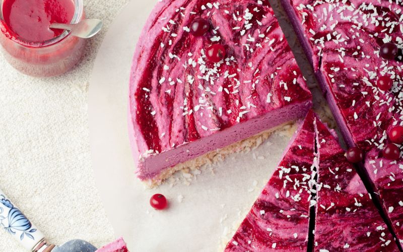Raw vegan berry cheesecake gluten - Copy.jpg