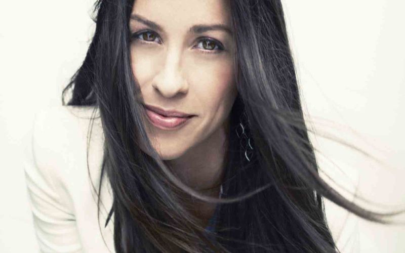alanis.JPG