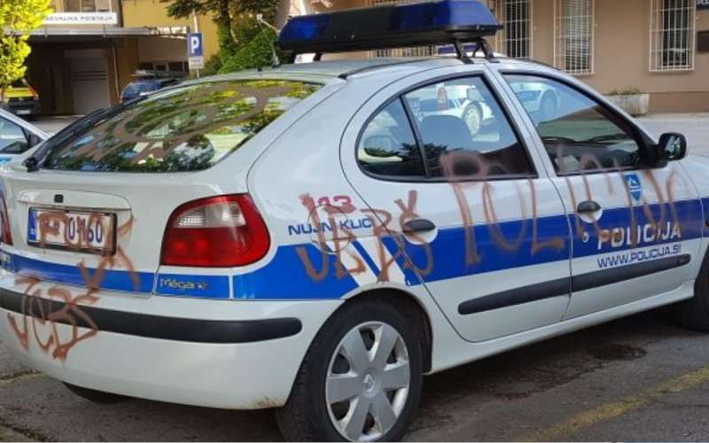 Policijski avto