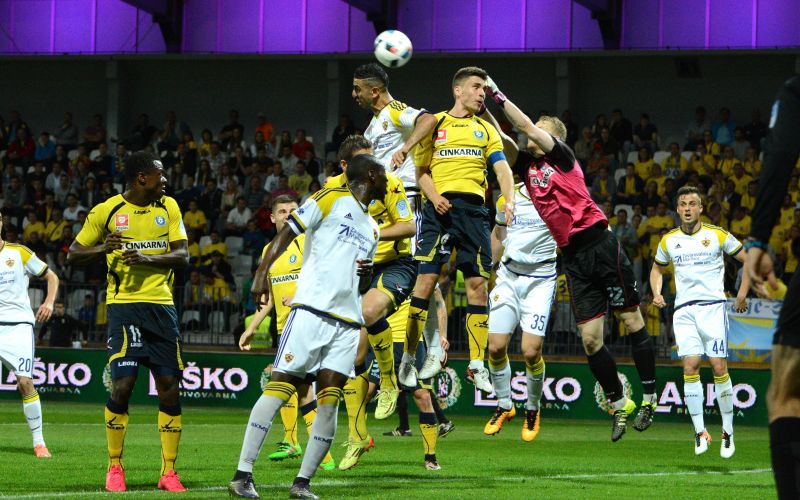 nogomet pokal celje-maribor 1.jpg
