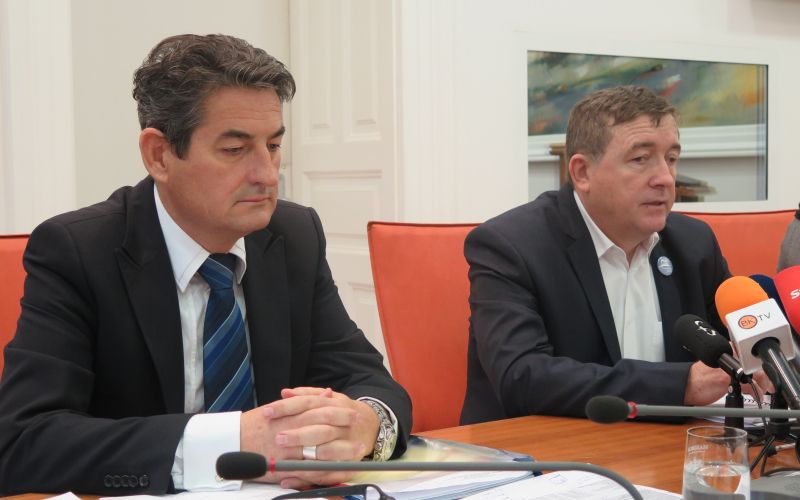 Vabilo zadrzali na obcini - 1