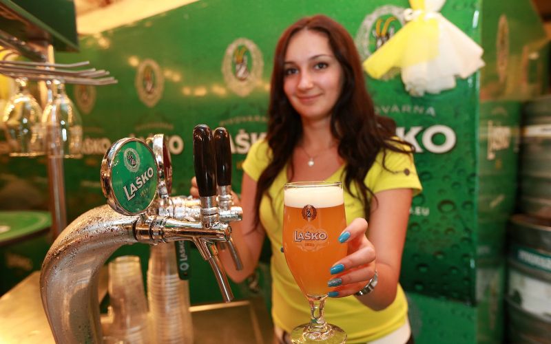 Pivo in cvetje.jpg