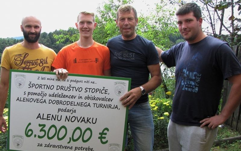 Alen je prejel dobrodelna sredstva.