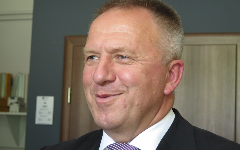 Minister Počivalšek bo v sredo tesno zagnal krožno-kabinsko žičnico.