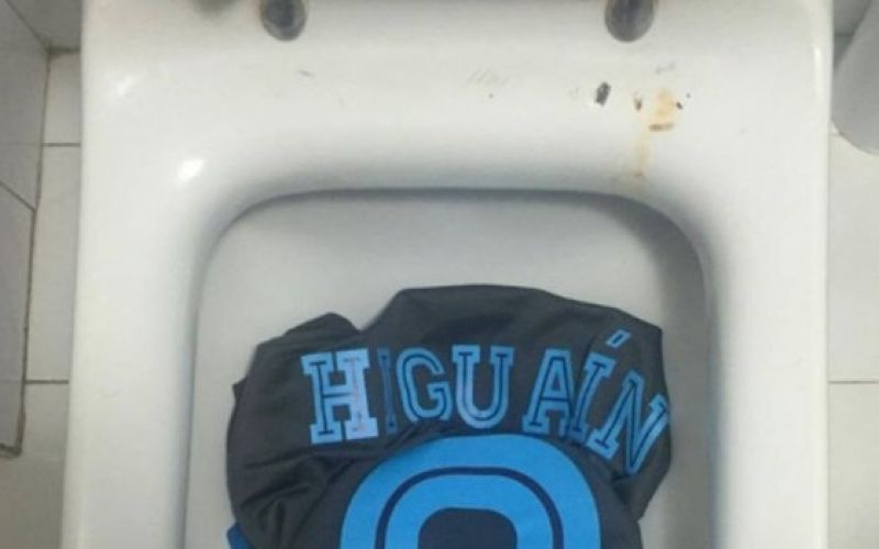 higuain skoljka.jpg