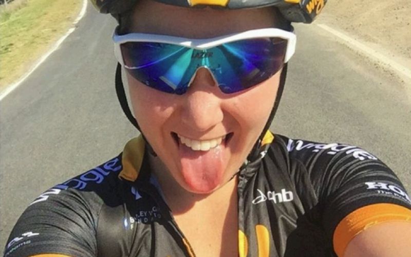 chloe hosking.jpg