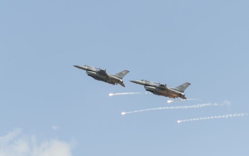 ameriška lovca F-16
