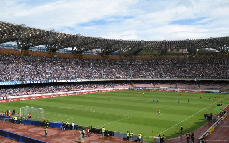 napoli stadion.jpg