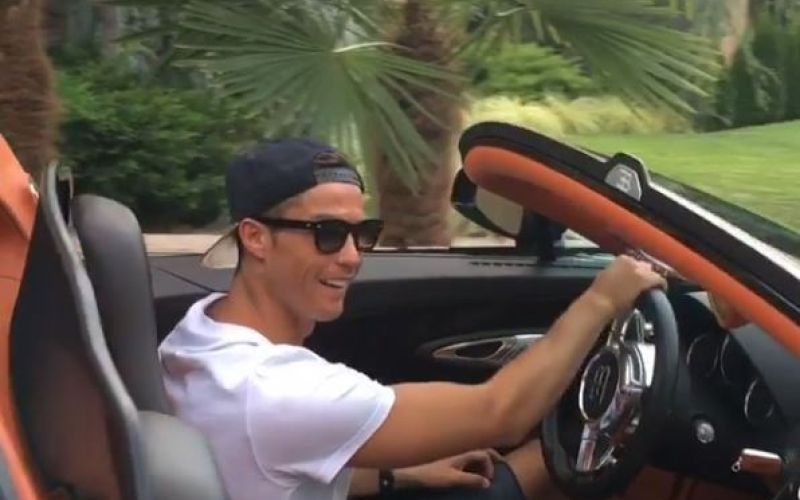 ronaldo-bugatti-4.jpg