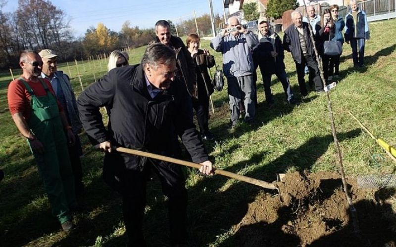 Zoran Janković javni sadovnjak MOL na Grbi