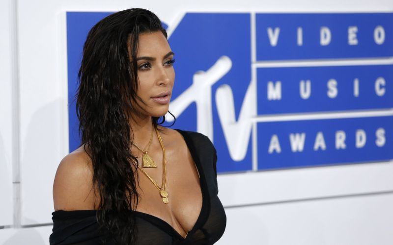 7 Kim Kardashian