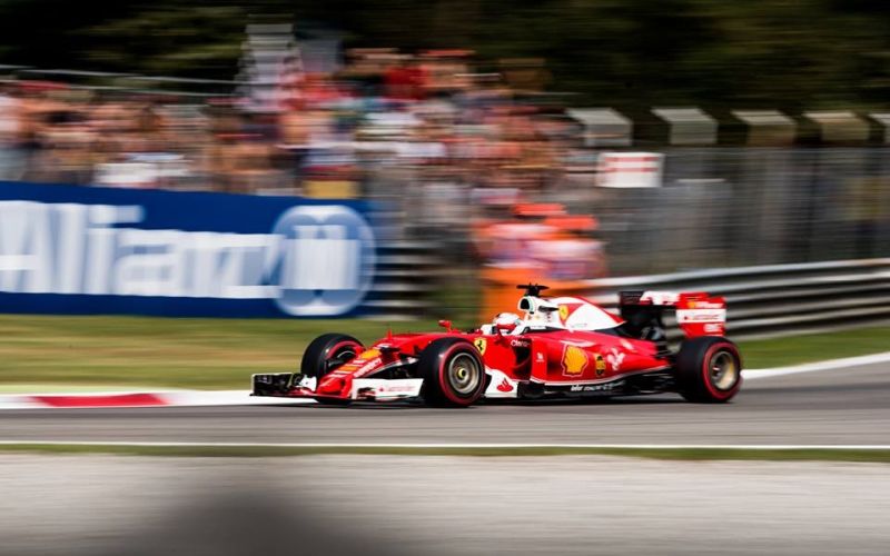 ferrari.jpg