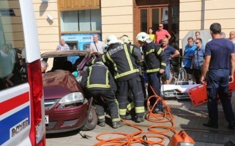Osijek, prometna nesreča.jpg