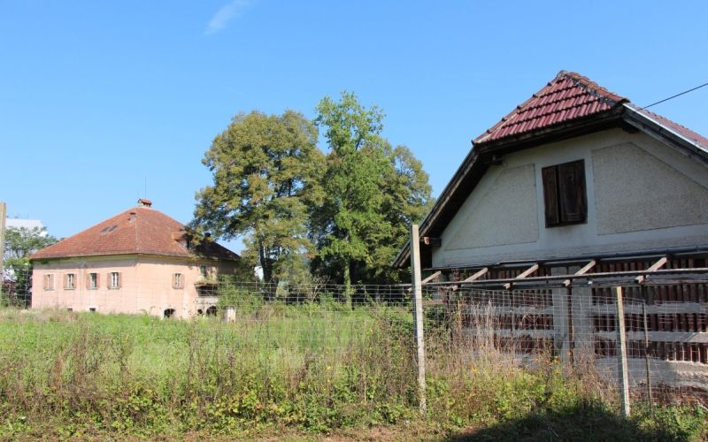 levo_je_grad_graben