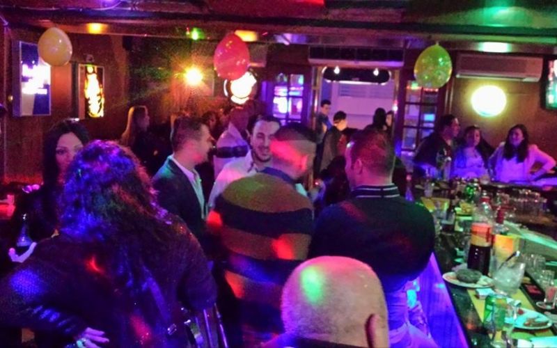 shaggys-bar-2.jpg