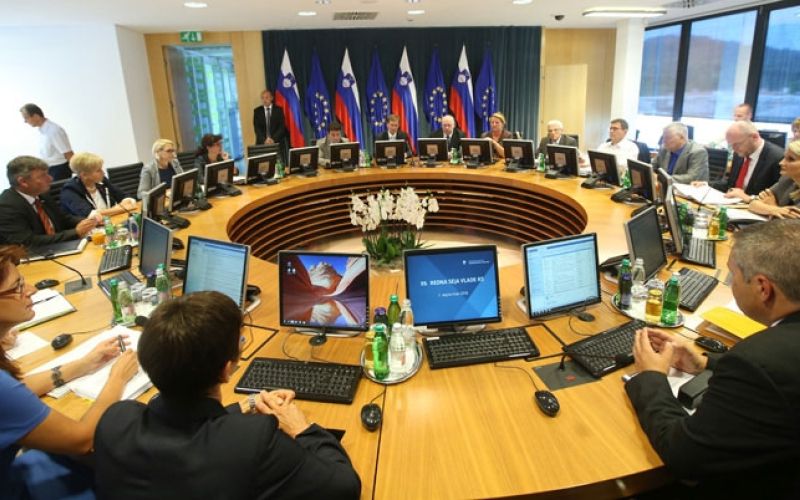 cerar-ministri-vlada_pl.jpg