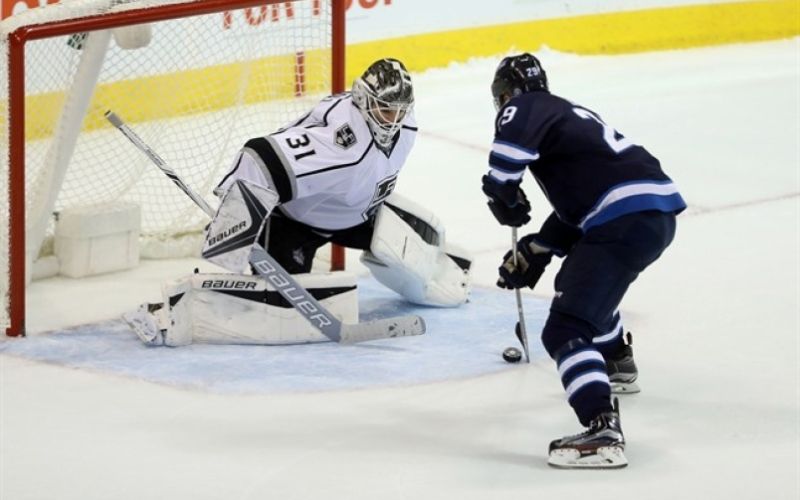 budaj kings.jpg