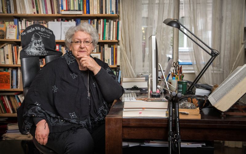 zenska_leta_slapsak_fotoSimen.jpg