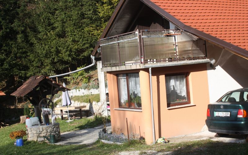 hrastnik 3