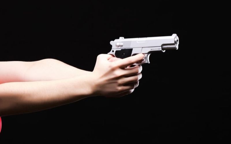 pistola, zenska.jpg