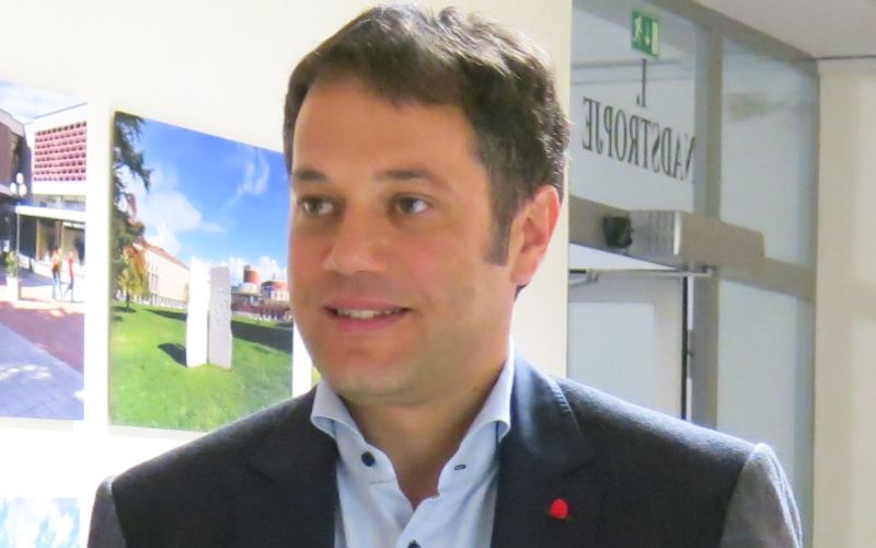 Župan Matej Arčon je bil vesel pisma lastnika denarja.