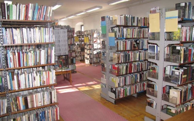 knjiznica1__2_.jpg
