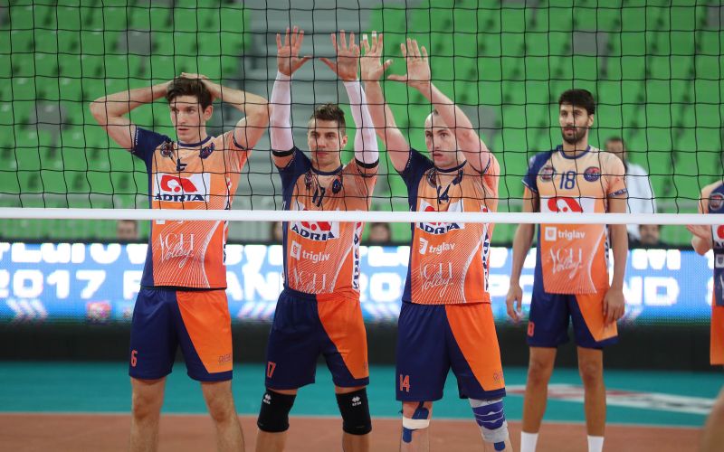 ach volley.JPG
