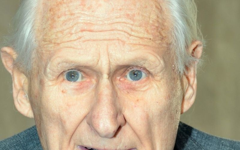 Peter Vaughan.jpg