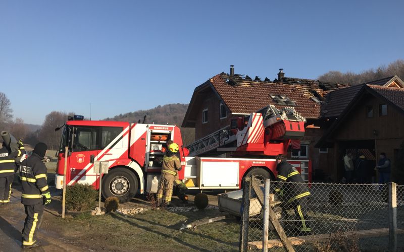 Korena, požar, Gasilska brigada Maribor, družina Valentan