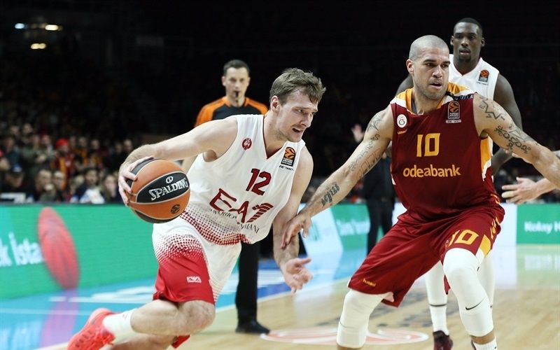 zoran-dragic-ea7-emporio-armani-milan-eb16.jpg