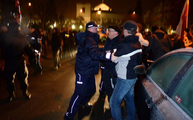 protest, poljska parlament, opozicija,