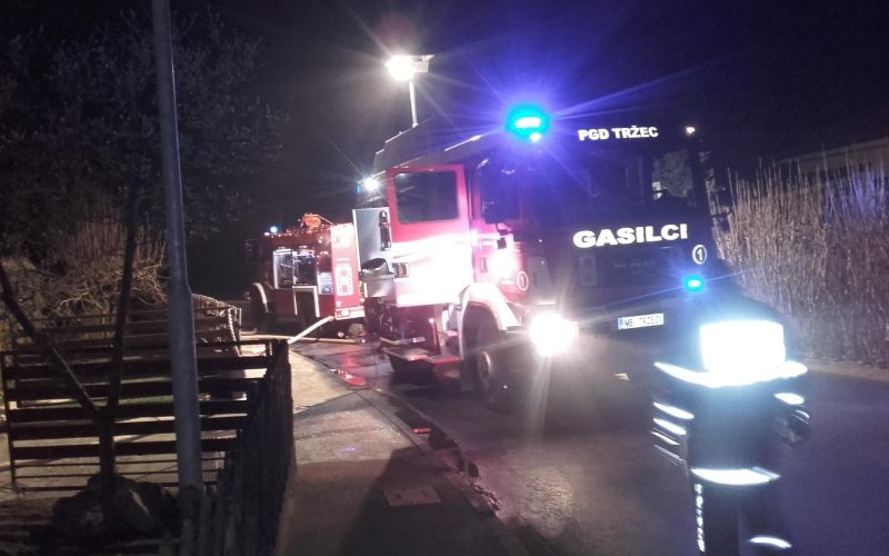 Tržec, požar, gasilci, drvarnica