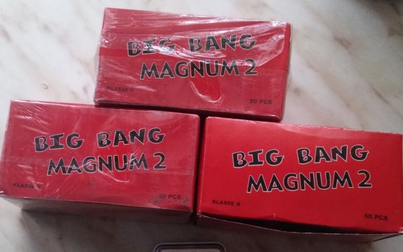 petarde, magnum.jpg