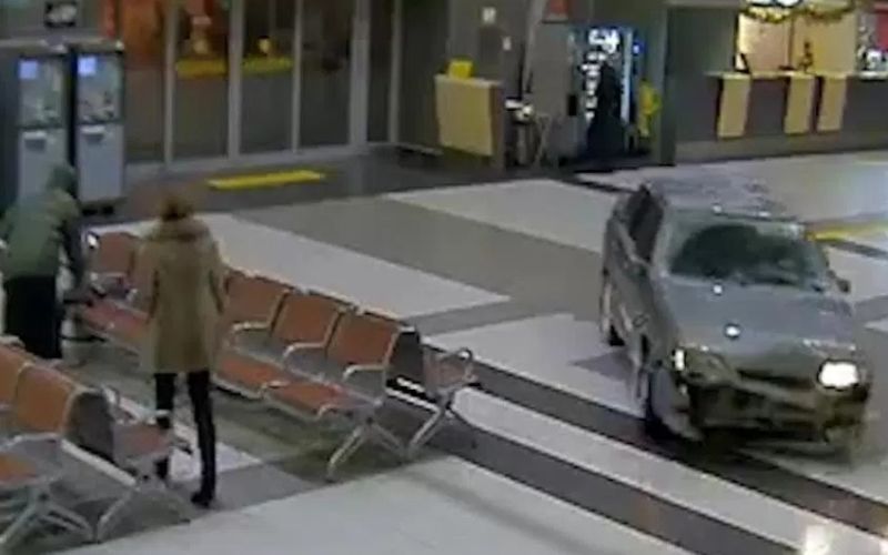 kazan, letališče, voznik.jpg