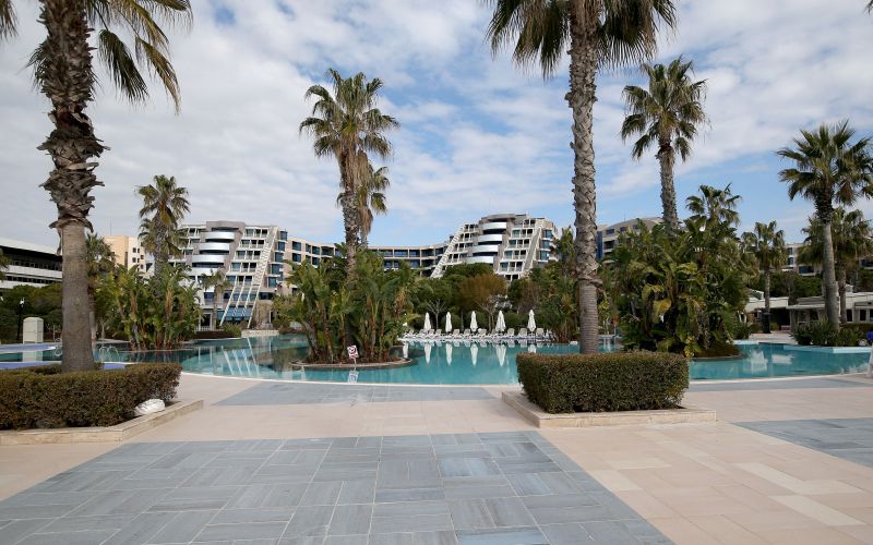 belek dw.jpg