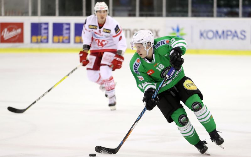 414-18-hokej.JPG