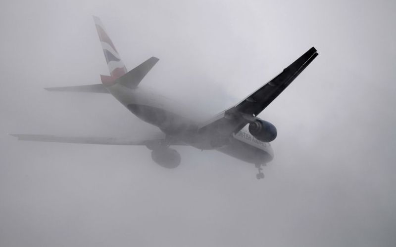 heathrow letalo megla.jpg