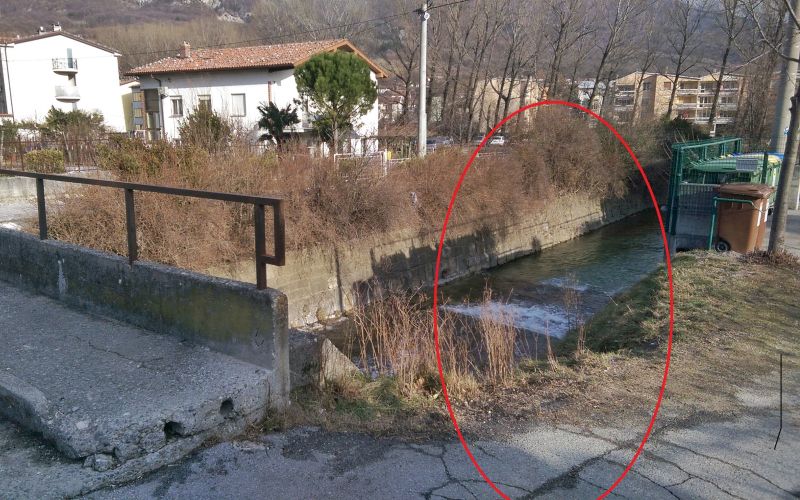 Prizorišče včerajšnjega tragičnega dogodka.