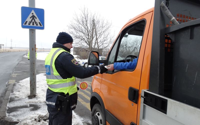 policist, nadzor.jpg