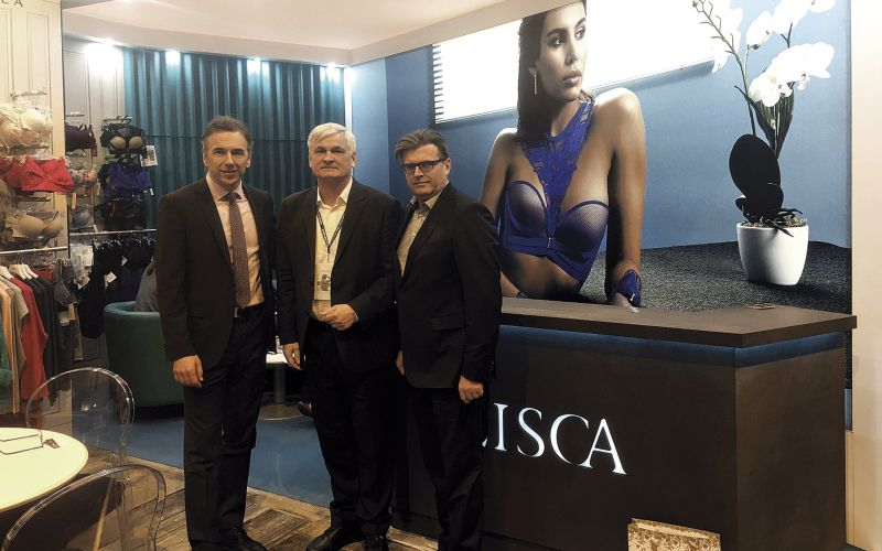 goran_kodelja__lisca__on_left___dare_ju__na__on_right__with_business_partner_from_russia.jpg